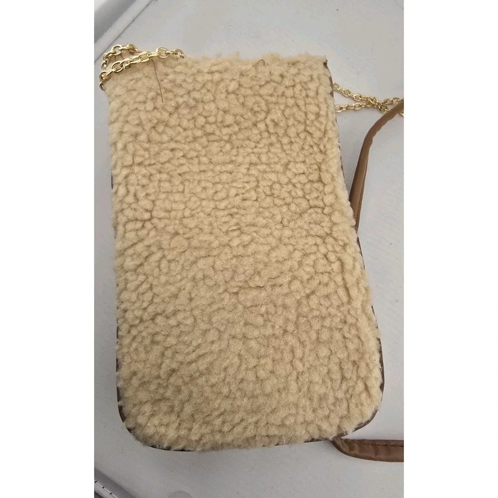 New Faux Sherpa‎ Brown Crossbody cell Phone Holder  Outfit Accessory Gold Chain